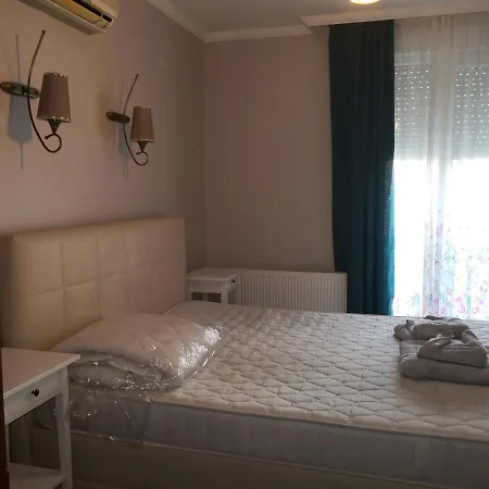 Suzi's Homes דירה *